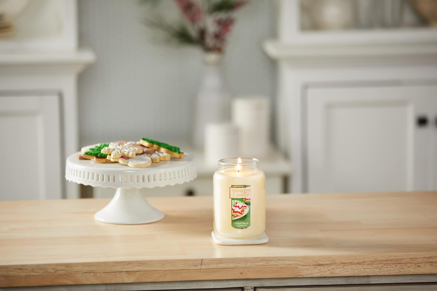 Yankee Candle Christmas Cookie Scented, Classic 22oz Large Jar Single Wick Candle, Over 110 Hours of Burn Time, Christmas | Holiday Candle - 24hrsmart