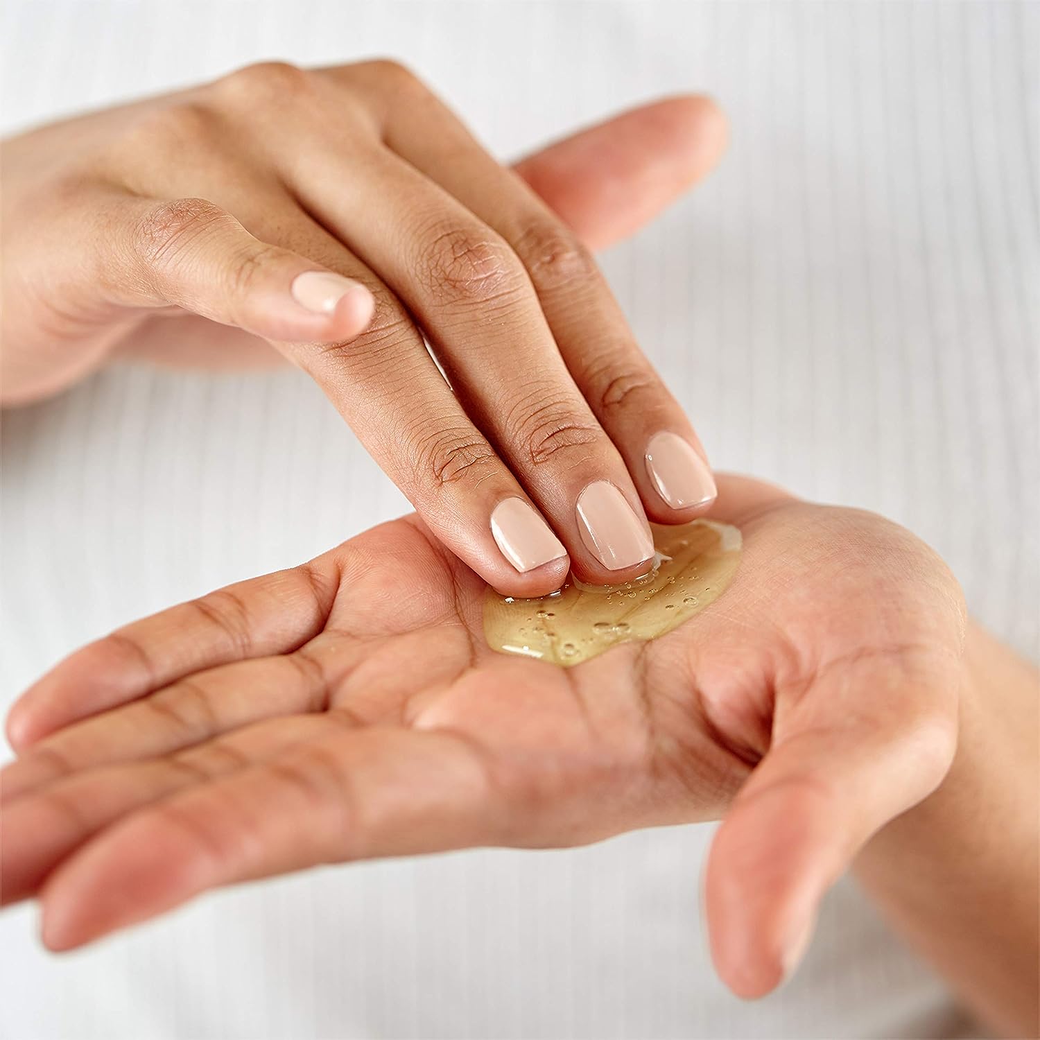 Neutrogena T/Sal Therapeutic Shampoo for Scalp Build-Up Control with Salicylic Acid, Scalp Treatment for Dandruff, Scalp Psoriasis & Seborrheic Dermatitis Relief, 4.5 fl. oz - 24hrsmart