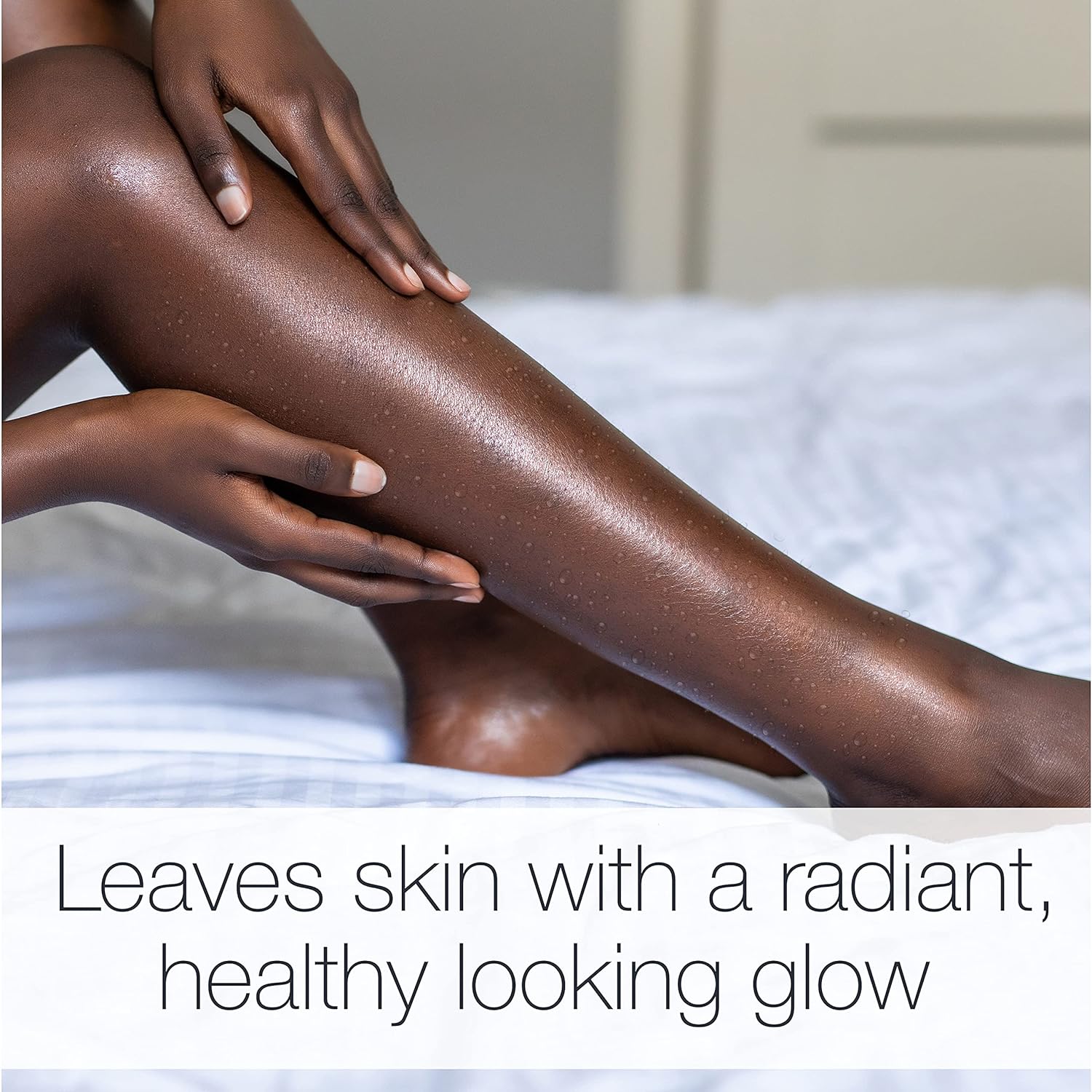 Neutrogena Body Oil Light Sesame Formula, Dry Skin Moisturizer & Hydrating Body Massage Oil, for Radiant & Healthy Looking Glow, Nourishing Bath Oil for Sheer Moisture, 16 fl. oz 24Hr Smart