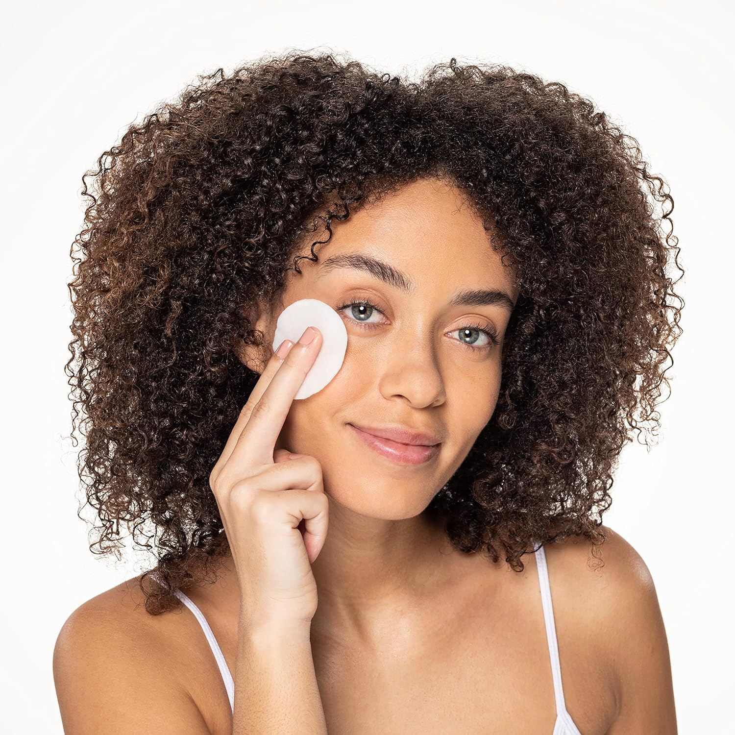 Neutrogena Oil-Free Liquid Eye Makeup Remover, Residue-Free, Non-Greasy, Gentle & Skin-Soothing Solution with Aloe & Cucumber Extract for Waterproof Mascara, 5.5 fl. oz - 24hrsmart