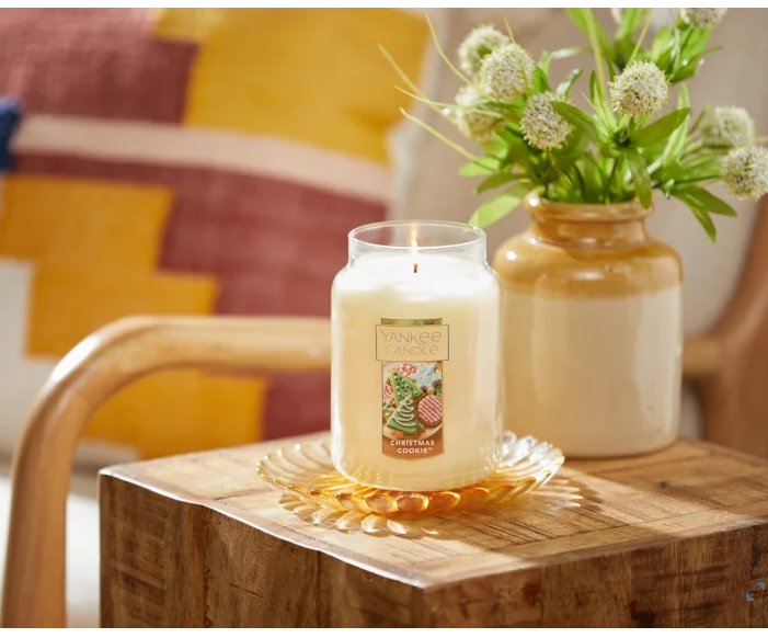 Yankee Candle Christmas Cookie Scented, Classic 22oz Large Jar Single Wick Candle, Over 110 Hours of Burn Time, Christmas | Holiday Candle - 24hrsmart