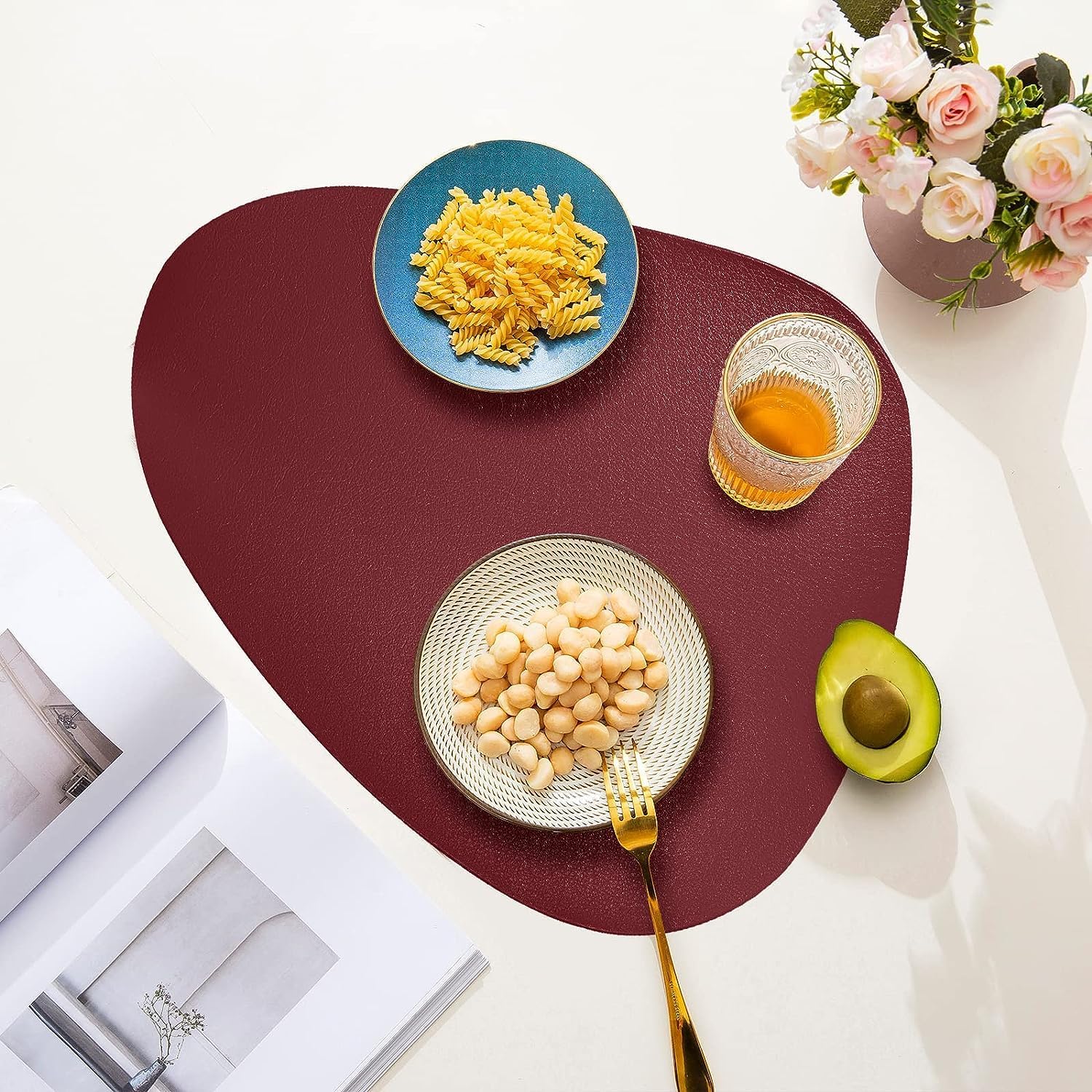 Herda Faux Leather Round Placemats Set of 4 Wipeable Washable Heat Resist Table Mats 24Hr Smart